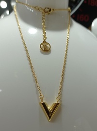 LV Luxury V / Necklace